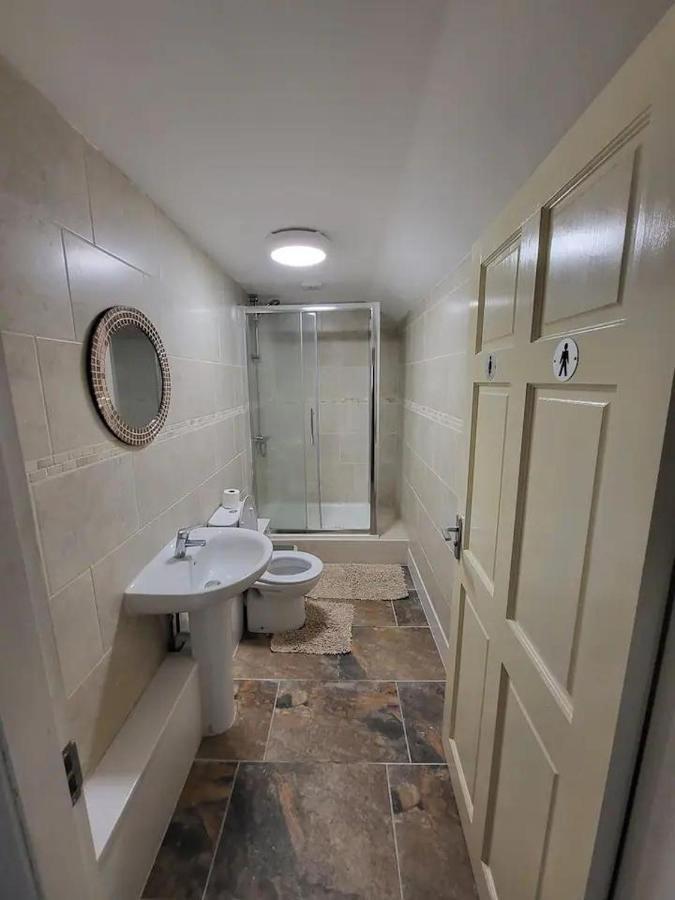 Dublin Packet - Single Room 3 Holyhead Ngoại thất bức ảnh